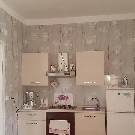 לינה וארוחת בוקר Iris