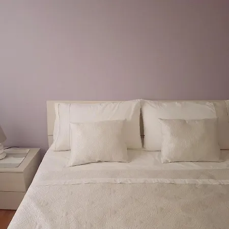 Iris Bed & Breakfast 3*